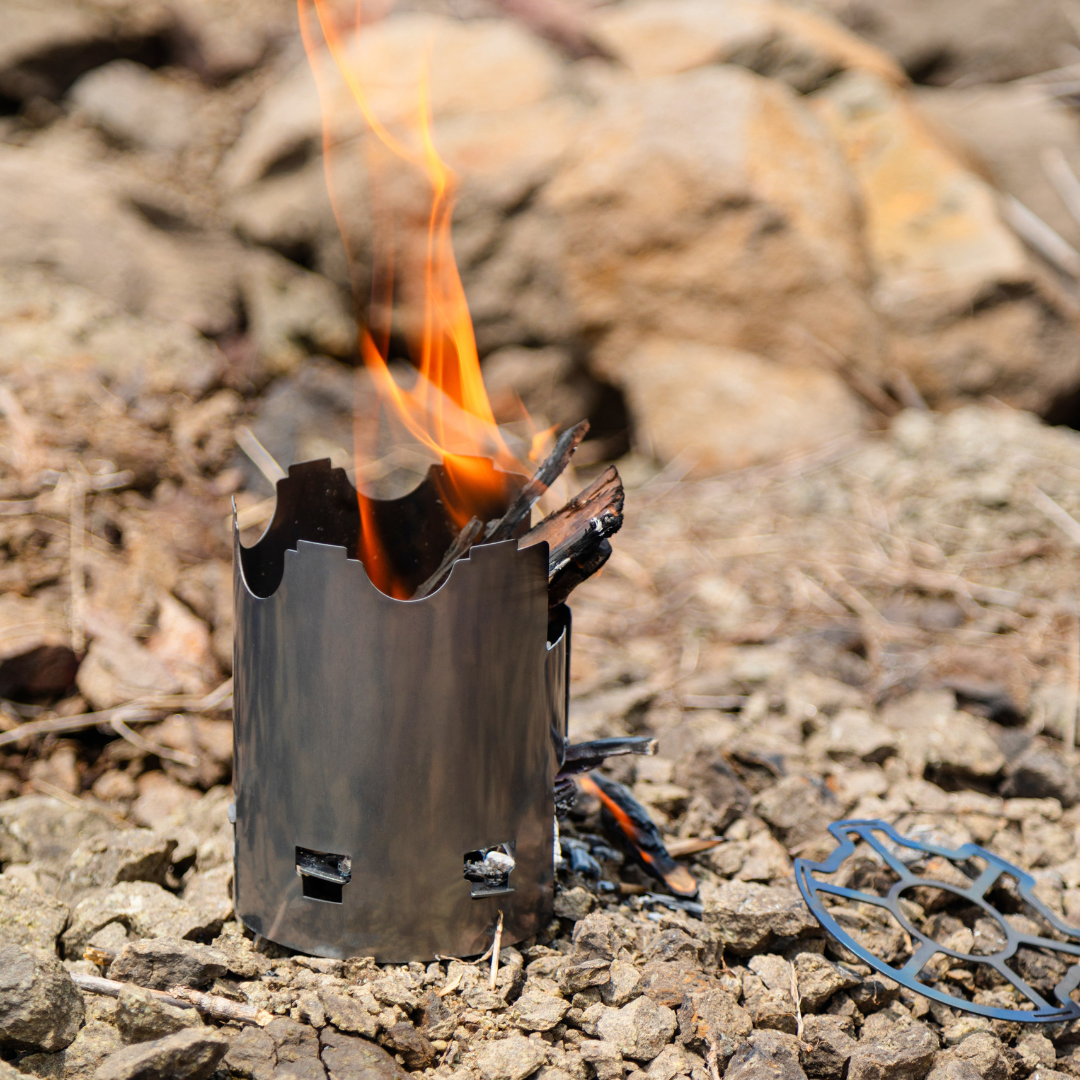 Conjunto de campamento nido de titanio