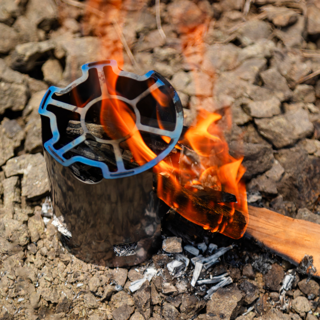 Conjunto de campamento nido de titanio