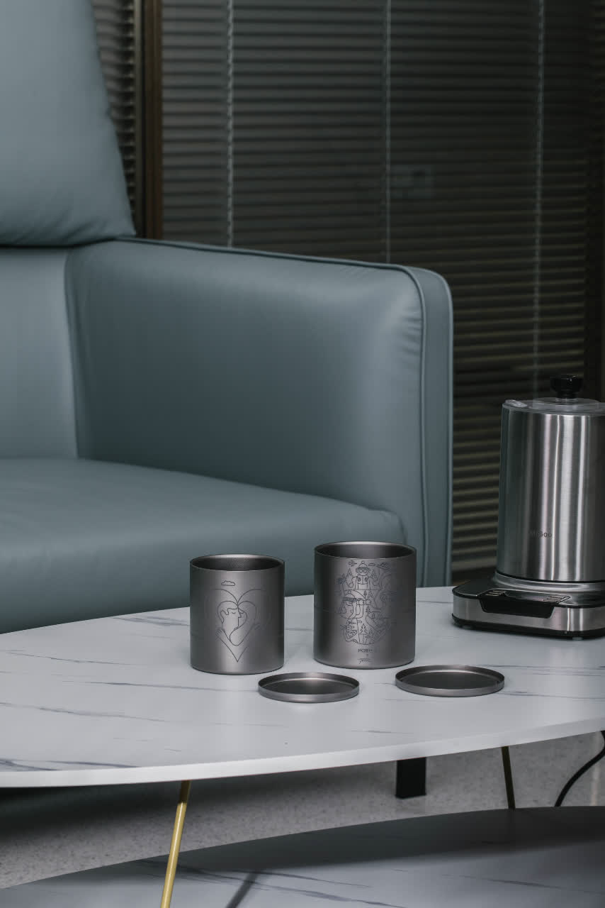 Titan -Becher -Set