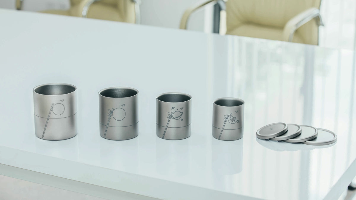Titan -Becher -Set