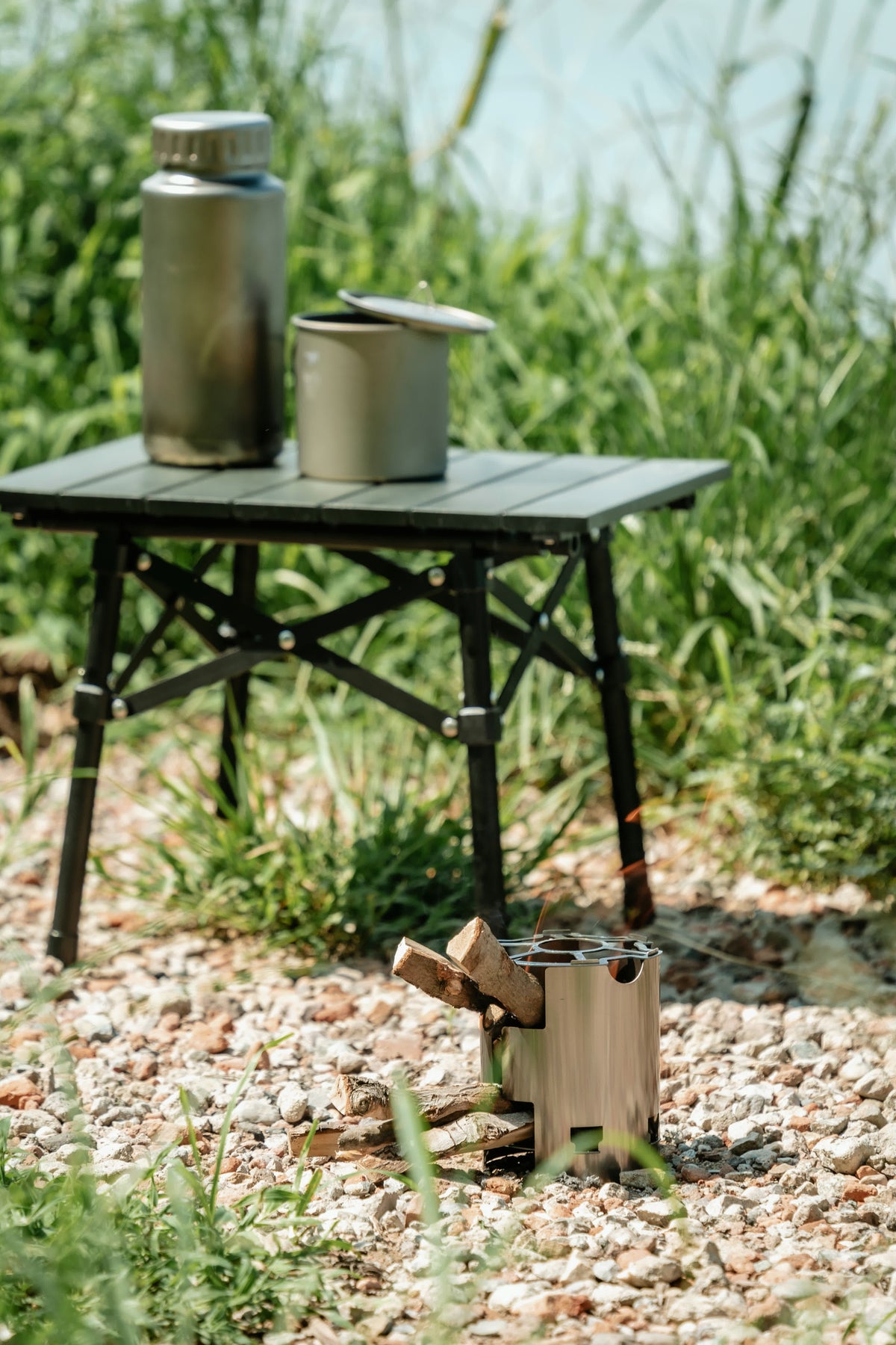 Conjunto de campamento nido de titanio