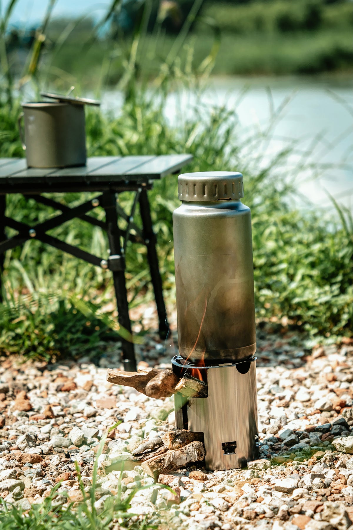 Conjunto de campamento nido de titanio