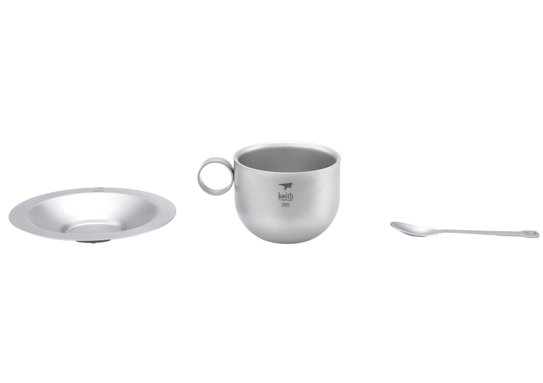 Kaffekopp med skål og skje