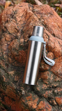 Garrafa isotérmica de titânio