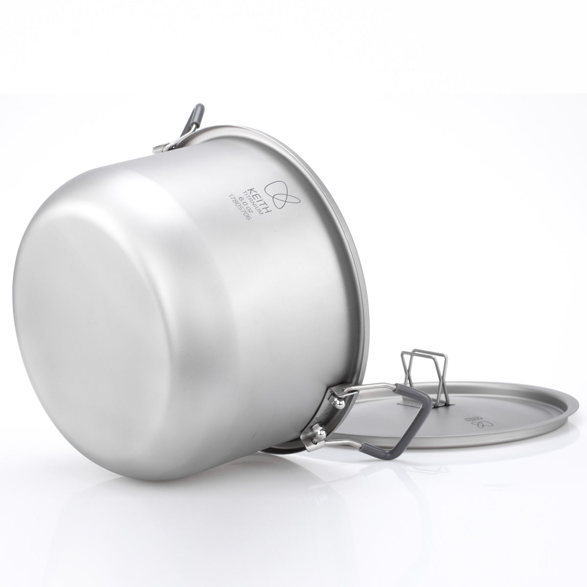 Titanium saucepans