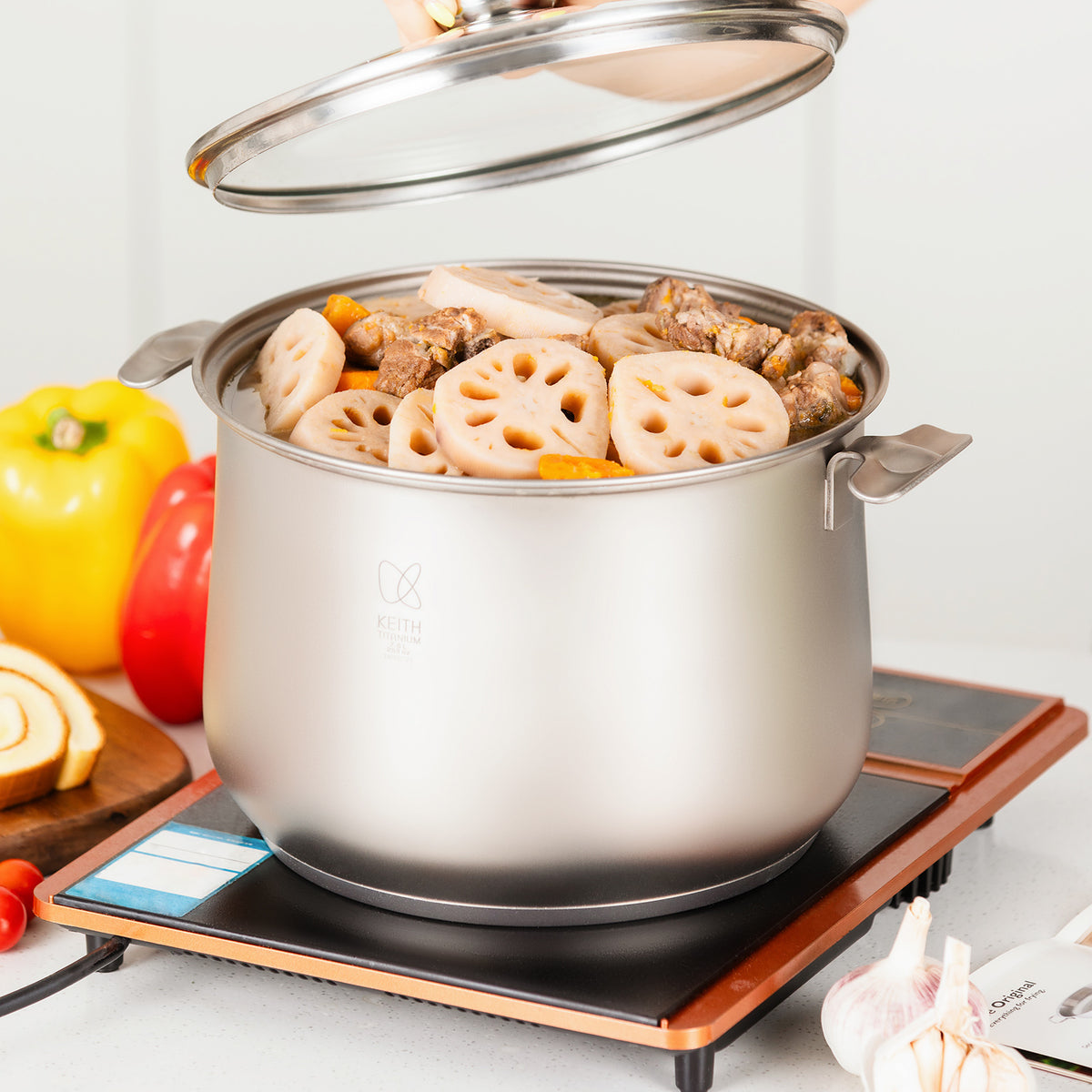 Titanium saucepans