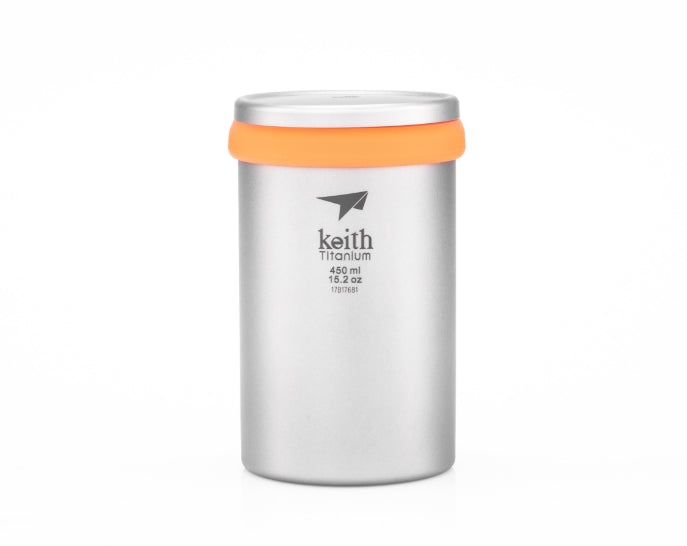 Becher mit integriertem Tee -Infuser